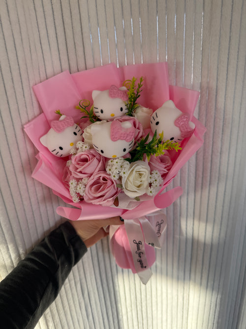 BONHEUR ROSE - Bouquet fait main figurines et fleurs artificielles