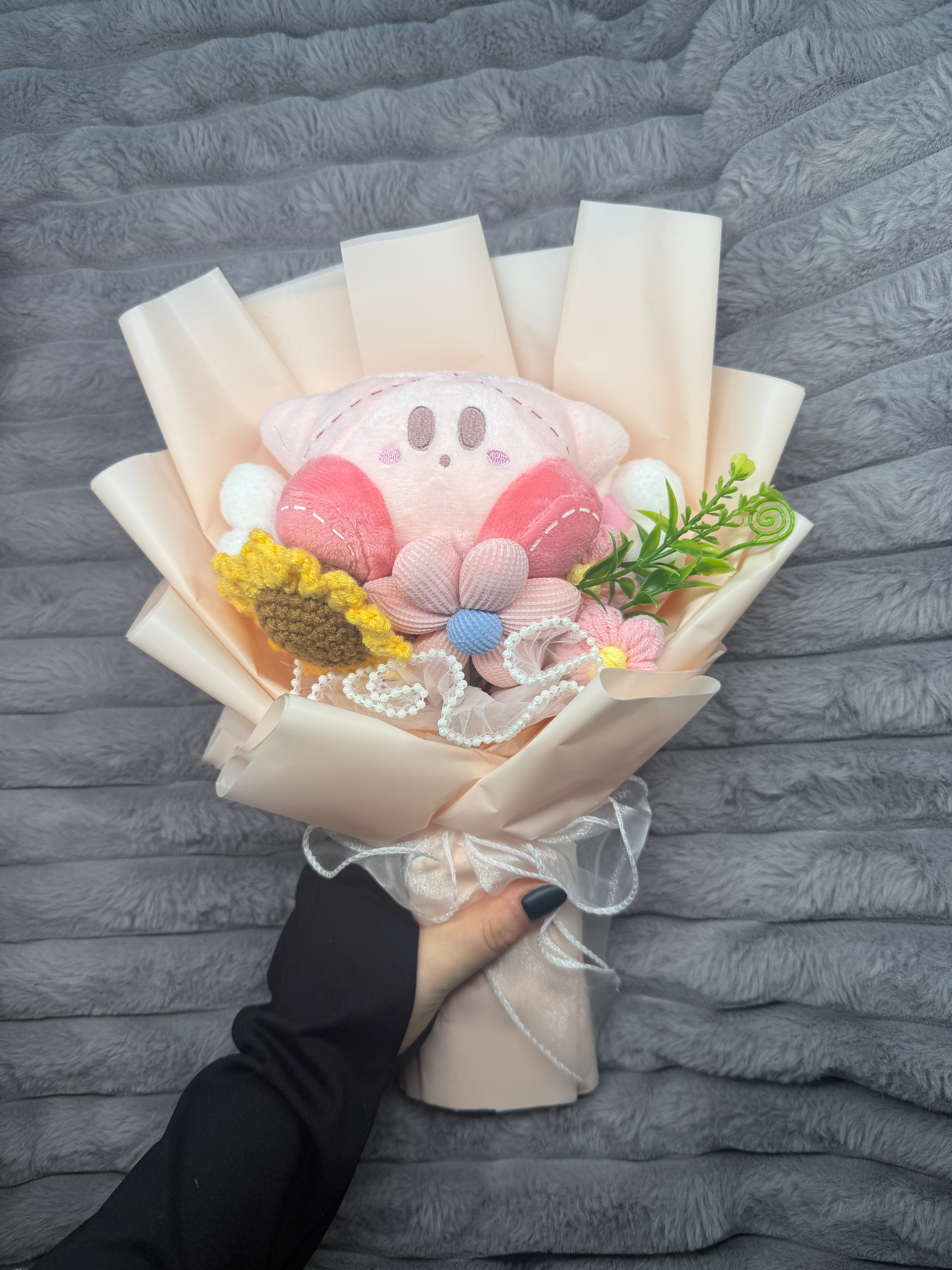 PUFFY PINK - Bouquet peluche et fleurs crochetees