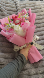 KAWAII CLUB - Bouquet fait main figurines diverses et fleurs artificielles