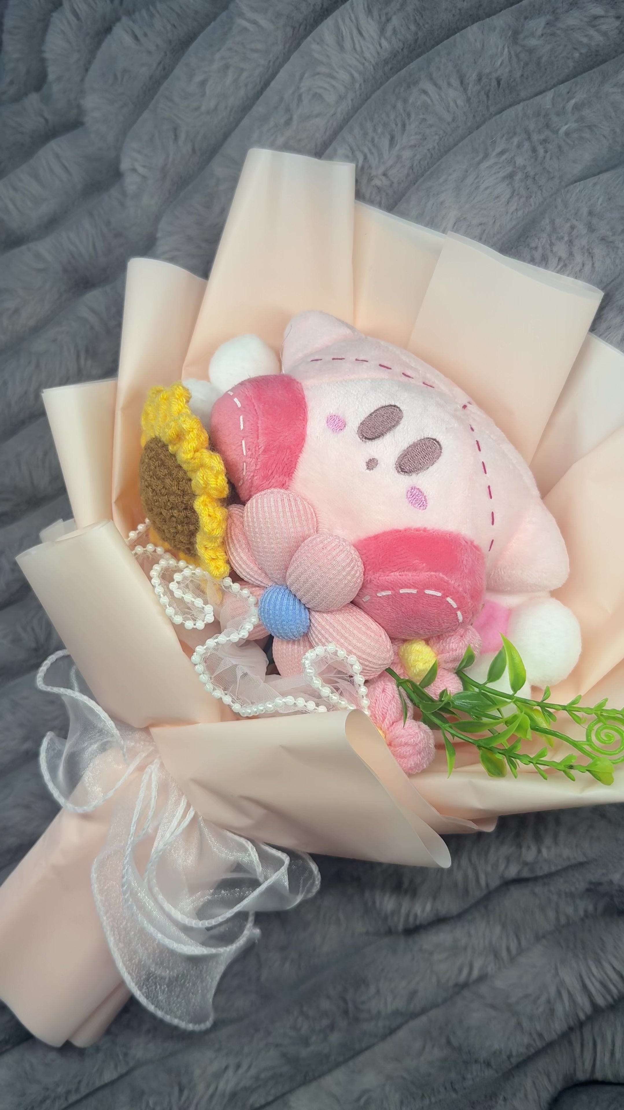 PUFFY PINK - Bouquet peluche et fleurs crochetees